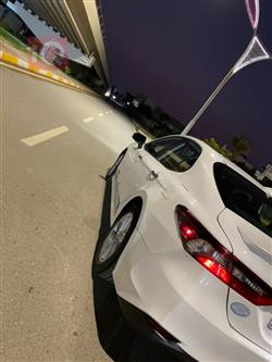 تۆیۆتا کامری